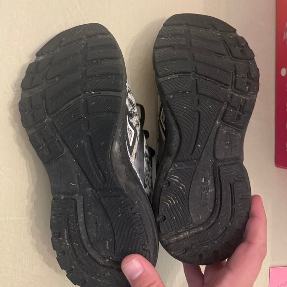 Brooks Adrenaline GTS 23 running shoe women's 6.5 - Picture 3 of 5